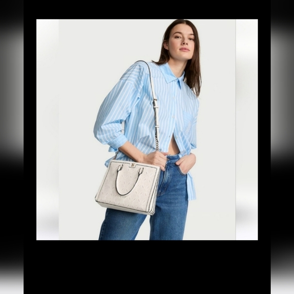 NWT! GORGEOUS VICTORIA'S SECRET COCONUT WHITE CROSSBODY SATC… - Picture 5 of 13